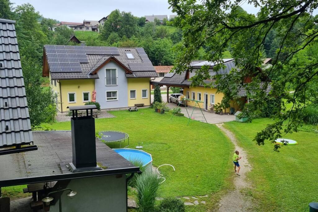 شقة Country Retreat, Near Ljubljana City, Apartma Na Vasi, Blizu Mesta Ljubljana ميدفودِ المظهر الخارجي الصورة